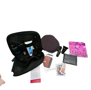 American Airlines First Class Amenity‎ Bag Kit toothpaste earplugs eye mask